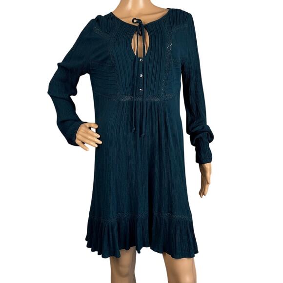 Free People Dress Knee Length Loose Fit Keyhole Front Peekaboo Lace Insets SZ L - Picture 1 of 9